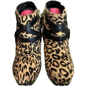 Guess leopard cheetah animal print calf hair / leather high heel boots size